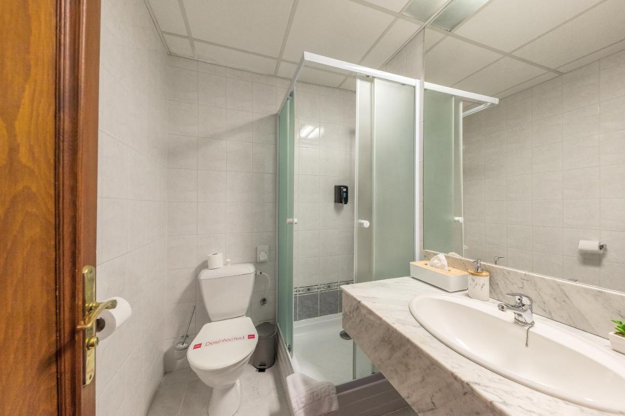 Prague Hotel Carl Inn Restaurant & Free Parking Ngoại thất bức ảnh